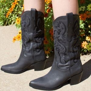 Jeffrey campbell dagget cowboy boots - black, size 6